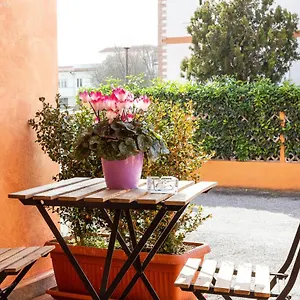 Ciaccio House Near Airport Apartamento